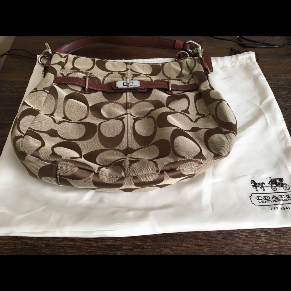 LAST CHANCE ! Coach Signature fabric satchel
